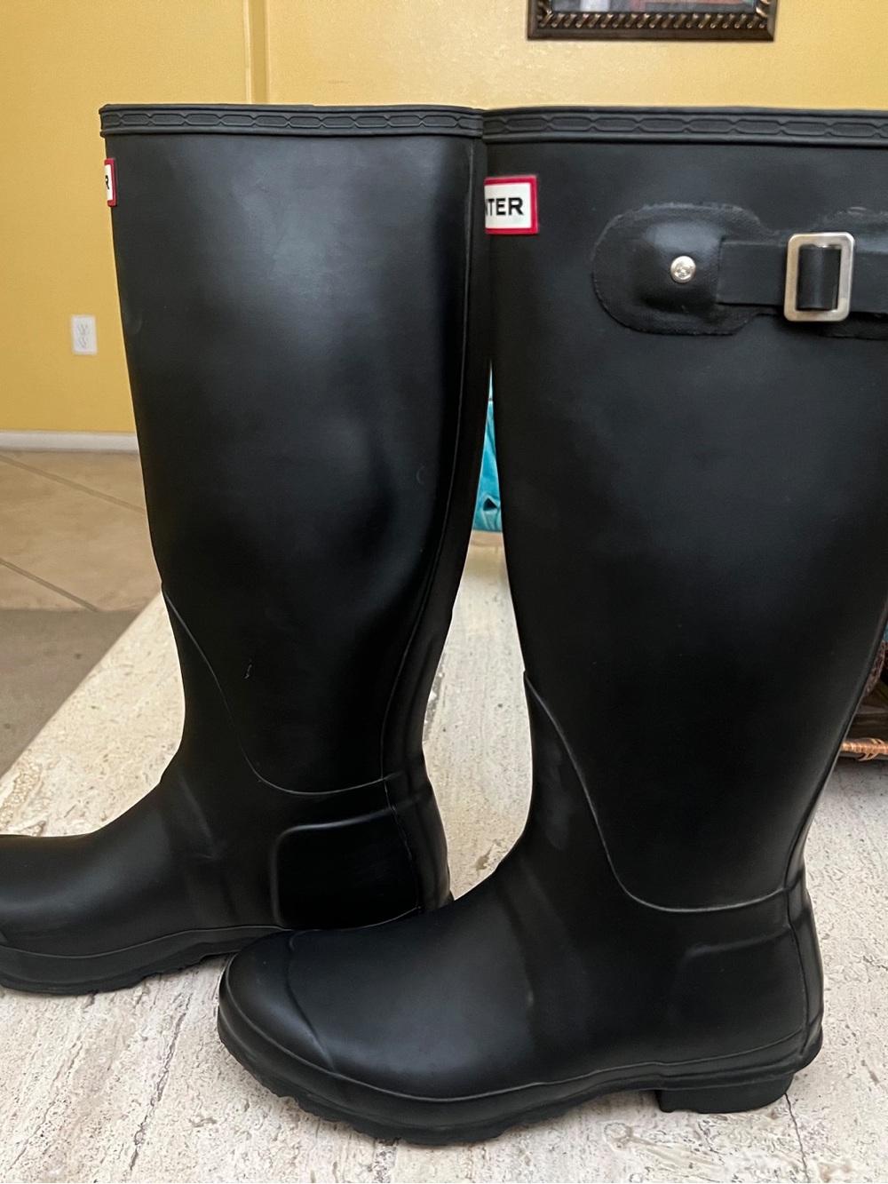 Hunter Tall Black Gloss Rain Boots with Signature Logo - Picture 6 of 13
